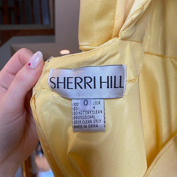 Sherri Hill Prom Dress - Picture 4 of 4